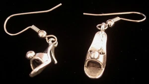 Barbie High Heel Shoe Earrings Oxidized Matte Silver - Bild 1 von 1