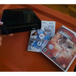 Pacchetto console Nintendo Wii nera RVL 101 con Madden 13 e MLB 2k12 - Foto 1 di 13