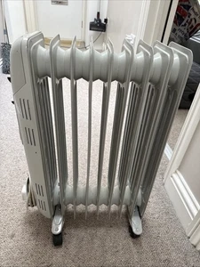 Dimplex Oil Filled 2000watts Electric Free Standing Heater/ Radiator - Picture 1 of 5