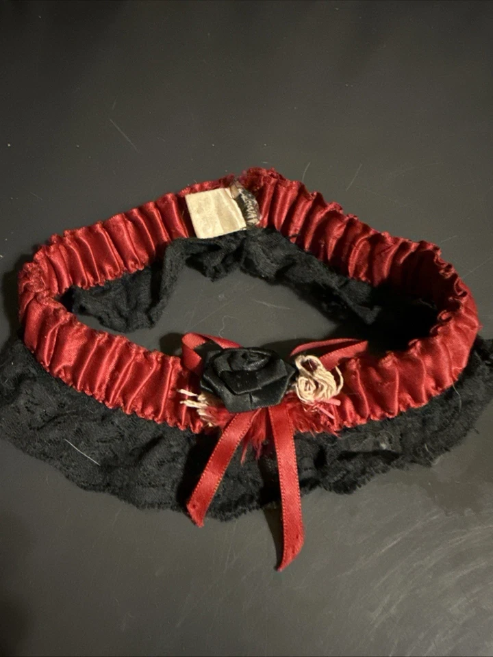 Liguero vintage Victoria’s Secret negro encaje rojo satinado rosa novia boda Y2K Foto 1 de 4