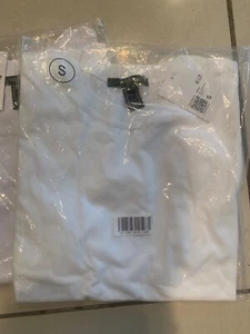 Forever 21 Womens Size Small White Plain Short Sleeve V Neck T Shirt - Picture 1 of 4