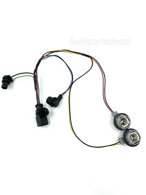 NEW GENUINE AUDI Q7 06-15 REAR LOWER LIGHT BULB CARRIER WITH CABLES 4L0945221 - Image 1 of 3