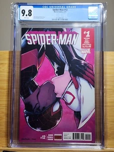 New Slab CGC 9.8 2017 SPIDER-MAN #12 Miles & Gwen Kiss Cover Pichelli - Bild 1 von 4