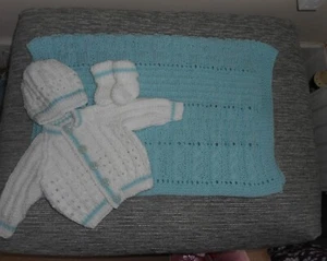 NEW!! Hand Knitted Baby Layette includes Blanket.cardigan/hat/Bootees 0-3 Months - Picture 1 of 6