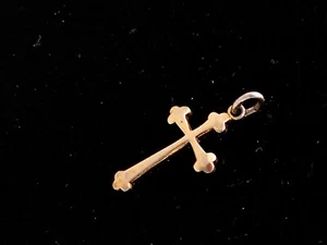 Kleiner alter Anhänger als Kreuz aus 835/000 vergoldet. 21 x B. 12 mm. 0,80 g. - Bild 1 von 3