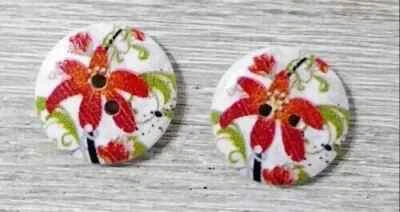 flower round wood sewing buttons 2 holes 3/4 inch green red  #12 2pc - Image 1 of 2