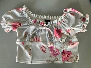 New Look - Ladies Size 12 Cropped Spring Summer Off the Shoulder Floral Top - Picture 1 of 1