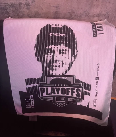 LA Los Angeles Kings Oilers Towel Stanley Cup Playoffs Round 1 Game 6 5/12 Brown Cover