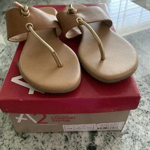 Aerosoles Tan & Gold Flip Flop Sandals Size7.5M (US).  EUC 07AE0122 - Picture 1 of 7