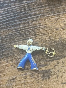 Vintage 40er Jahre Emaille Matrosen Brosche - maritime figürliche Anstecknadel mit baumelndem Anker - Bild 1 von 5