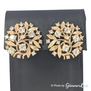 Vintage Crown Trifari Leaves Circle Clear Rhinestone Gold Tone Clip On Earrings - Picture 1 of 8