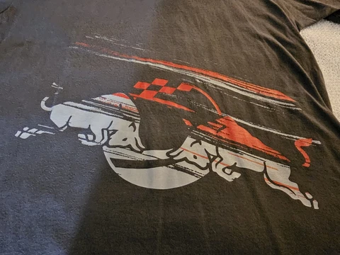 Red Bull Racing Team F1 Puma t-shirt (L Size) in great condition! Cover
