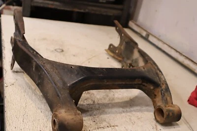 Brazo basculante trasero fabricante original Suzuki Vinson 500 Lt-f500f 61100-03G00 2002-2007 Foto 1 de 4