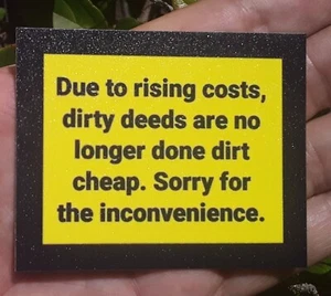 AC/DC Kühlschrankmagnet LUSTIG schmutzige Tat fertig schmutzig günstig 2,5 x 3,0 Zoll groß  - Bild 1 von 3