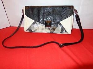VINTAGE PURSE 12 x 7 x 1 in WITH 48 in ADJUSTABLE STRAP BY COSMOPOLITAN # 860 - Picture 1 of 7