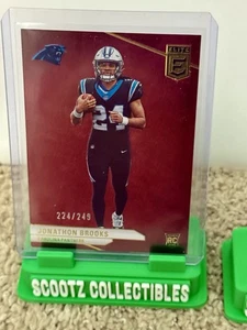 2024 Donruss Elite Jonathan Brooks Rosso RC/249 Carolina Panthers Rookie - Foto 1 di 2