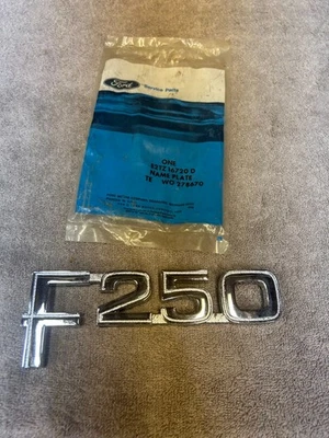 1984 - 1986 FORD F-250 F250 EMBLEMA CROMADO E2TZ16720 E2TZ16720D FABRICANTE DE EQUIPAMENTO ORIGINAL NOS - Imagem 1 de 3