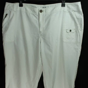 AVENUE CAPRIS Women's Size 24 White - Picture 1 of 9