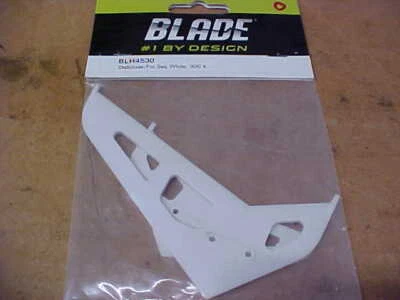 BLADE BLH4530 = WHITE STABILIZER  / FIN SET  : 300 X (NEW) - Image 1 of 2