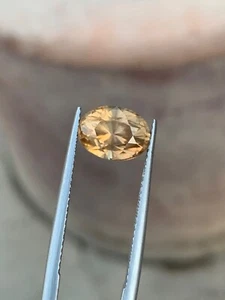 4.41 carat natural zircon Gemstone From Tanzania - Picture 1 of 2