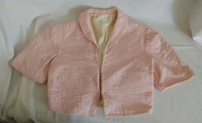 Antigua chaqueta de cama forrada de seda rosa acolchada y lencería bordada 28-29 pulgadas pecho  Foto 1 de 4