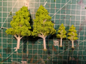 Satz Bäume Laubbäume Birken 4 Stk. für Tabletop Gelände Rpg, D&D DSA Modellbau - Bild 1 von 1