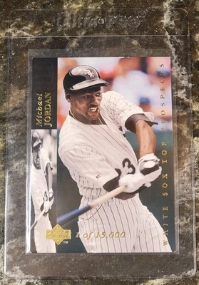 1993 Upper Deck MJ23 Майкл Джордан Золото /15000 - РЕДКИЙ ДЕБЮТАНТ - Изображение 1 из 3