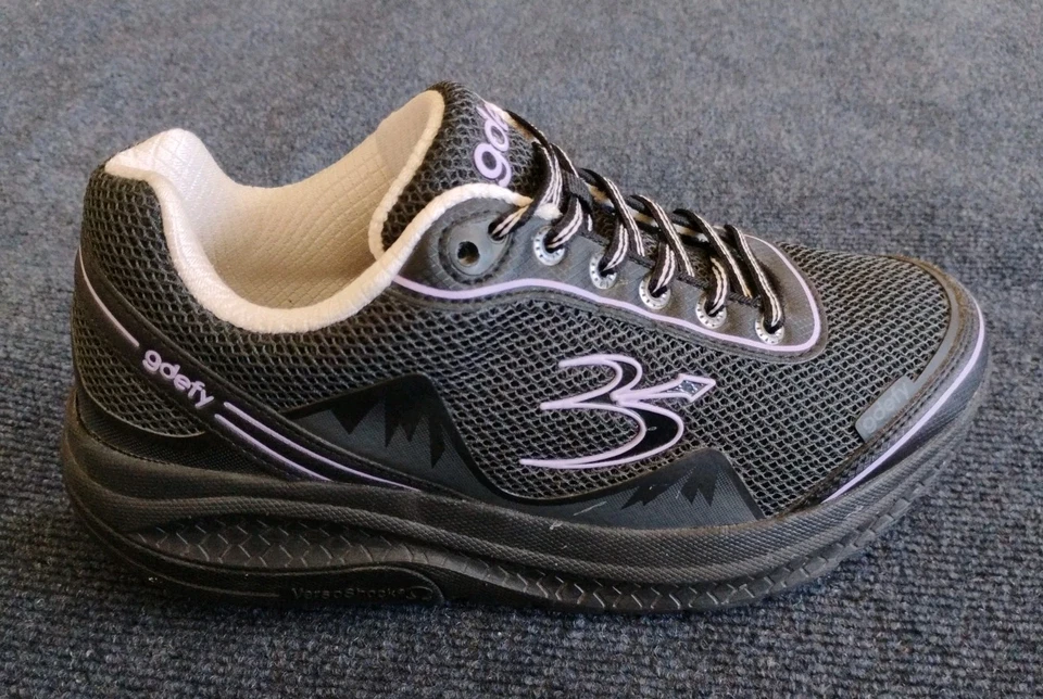 Zapatilla deportiva con cordones Gdefy Gravity Defyer para mujer Mighty Walk talla 8,5 *Sin suelas Foto 1 de 4