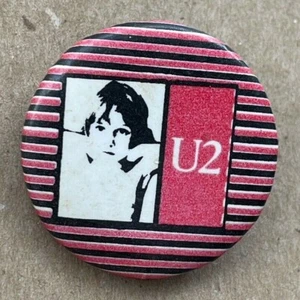 RARE Vintage 1980 U2 Boy button badge Bono The Edge Irish rock band tour pin 80s - Picture 1 of 2