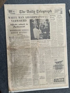 WHITE MAN ASSASSINATES HENDRICK VERWOERD SOUTH AFRICA 1966 VINTAGE ZEITUNG - Bild 1 von 1