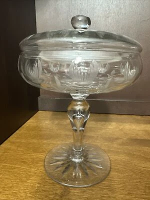 Stemmed Compote Lidded Candy Dish Martini Glass Etched Floral Clear Glass 6.75” Foto 1 de 4