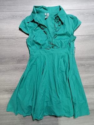 R Wish Green Dress Adult Womens Medium Fit & Flare Lined - Image 1 of 4