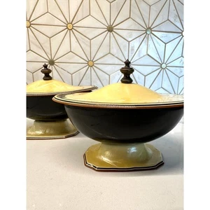 Art Deco Zelluloid Deckel Sockel Schalen | Schwarz, Ocker Gelb, Orange 2er Set - Bild 1 von 8