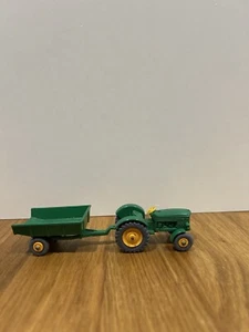 Matchbox series 39 Ford tractor made by Lesney England and Corgi Toys trailer. - Picture 1 of 5