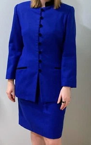 Amanda Smith Petites Size 6 PURE WOOL Skirt Suit Velvet Collar & Buttons pockets - Picture 1 of 24
