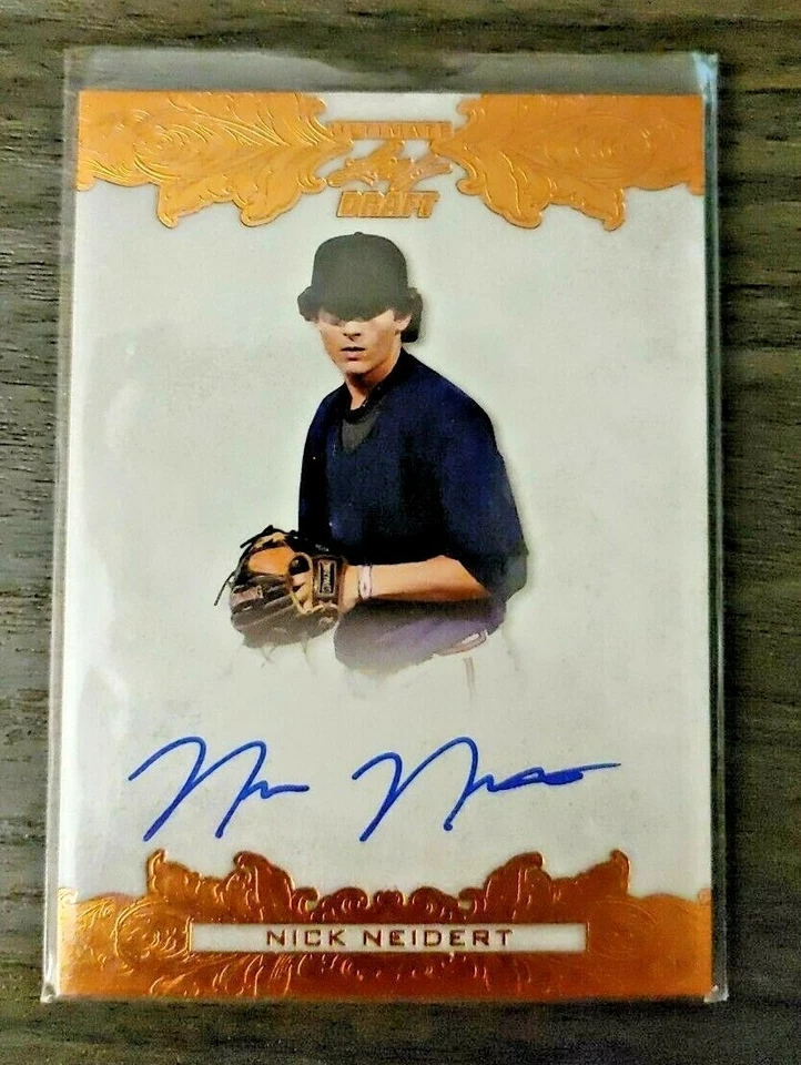 2015 Leaf Ultimate Draft Seattle Mariners Nick Neidert autograph - Image 1 of 2