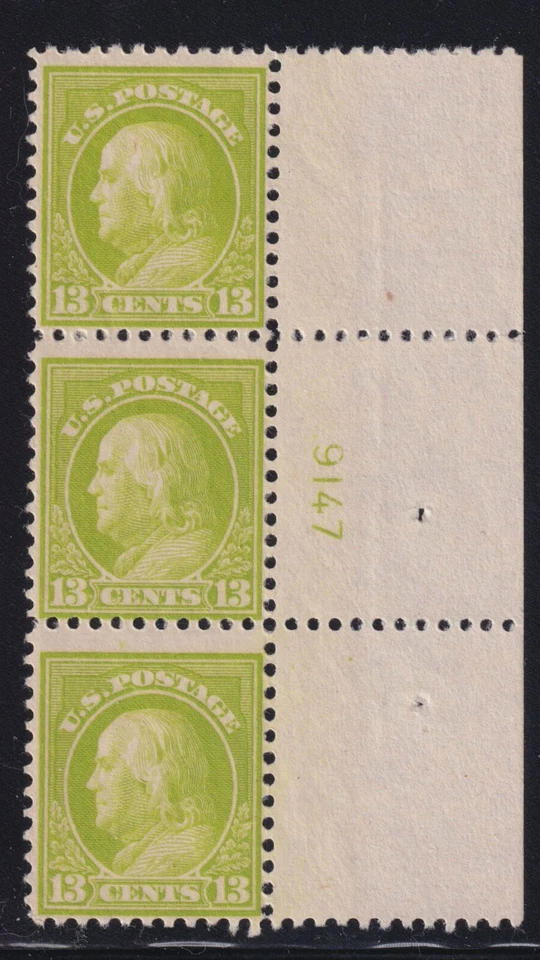 1919 Franklin Sc 513 MNH withl original gum, 13c green, plate strip of 3 (GJ - Image 1 of 1