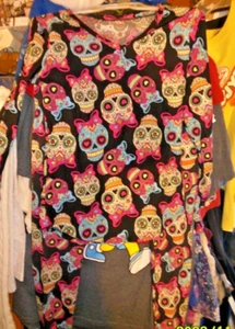 No Boundaries SUGAR Skull  Size Medium 7- 9 PAJAMA TOP AND BOTTOMS HALLOWEEN - Picture 1 of 2