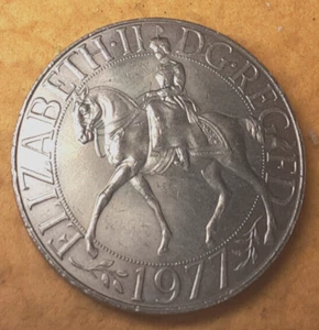 1977 Queen Elizabeth II Silver Jubilee, copper-nickle Coin; EX - Picture 1 of 2