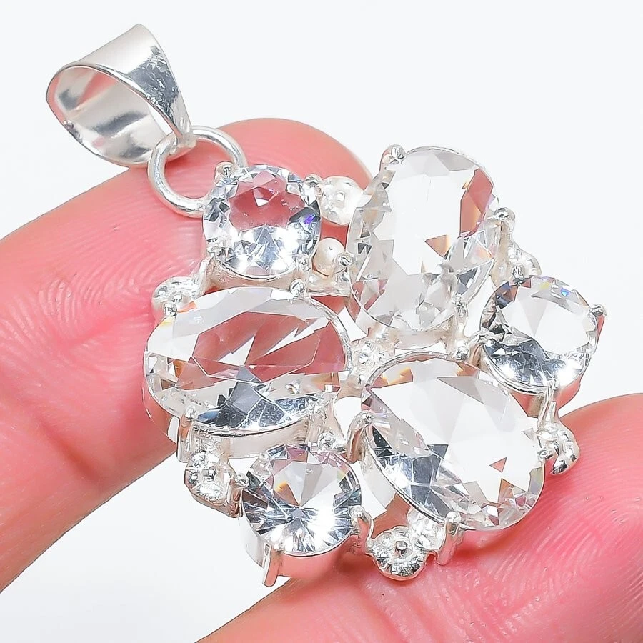 Colgante de joyería de plata de ley 925 hecho a mano con piedras preciosas de topacio blanco tamaño 1,65" Foto 1 de 1