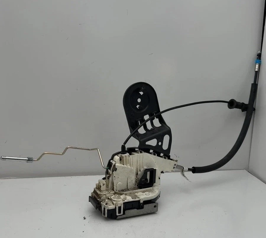 11 12 13 14 15 16 17 18 19 20 21 22 23 DODGE CHARGER Rear Door Latch Dodge Right - Image 1 of 4