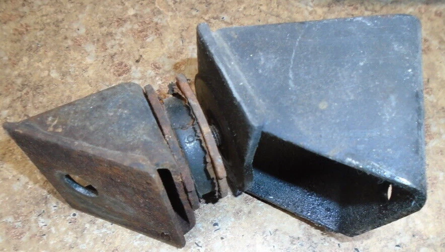 Moto de nieve Yamaha XL540 SRV 540 XL-V SR-V Motor Marco Soporte de montaje Foto 1 de 1