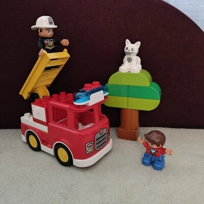 Lego Duplo 10901 — Le Camion De Pompiers - sauvetage du chat - Complet - Photo 1/3