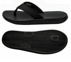 nike flip flops under 1000