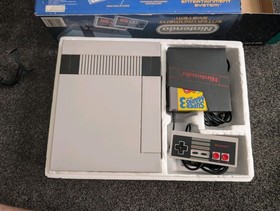 Nintendo NES PAL Version Console Control Deck One Controller Boxed