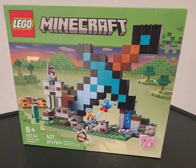 LEGO Minecraft: The Sword Outpost (21244) - Image 1 of 3