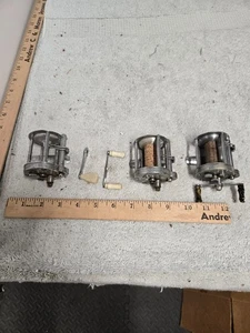 lotto di 4, mulinelli da pesca vintage senza marchio, solo ricambi, - Foto 1 di 7