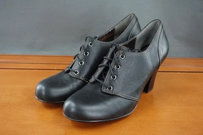 Zapatos de salón Sofft para mujer 9,5 EE. UU. negros cuero Oxford tacones con cordones botines Foto 1 de 4