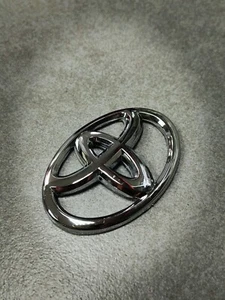 FOR 05-22 HILUX COROLLA CAMRY REVO ROCCO ALTIS STEERING WHEEL BADGE EMBLEM 65MM - Picture 1 of 1