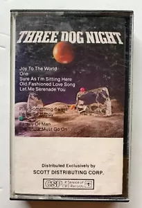 THREE DOG NIGHT S/T Cassette - RARE ISSUE BT14769 Smooth Case EXCELLENT - Picture 1 of 4